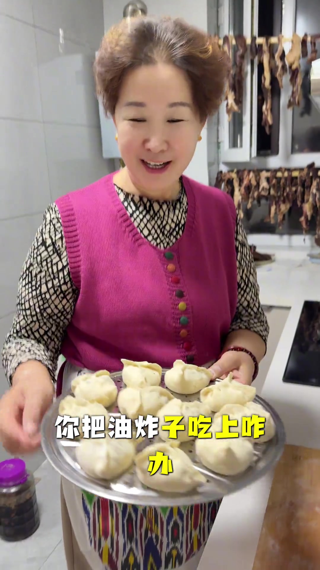 妈妈做的豪华版糖包子超好吃,做法简单快来瞧