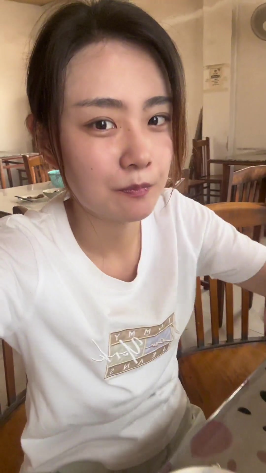 来博山尝尝这家上过CCTV的烧饼,这豆腐脑也和平时喝的不太一样,主打的一个原生态