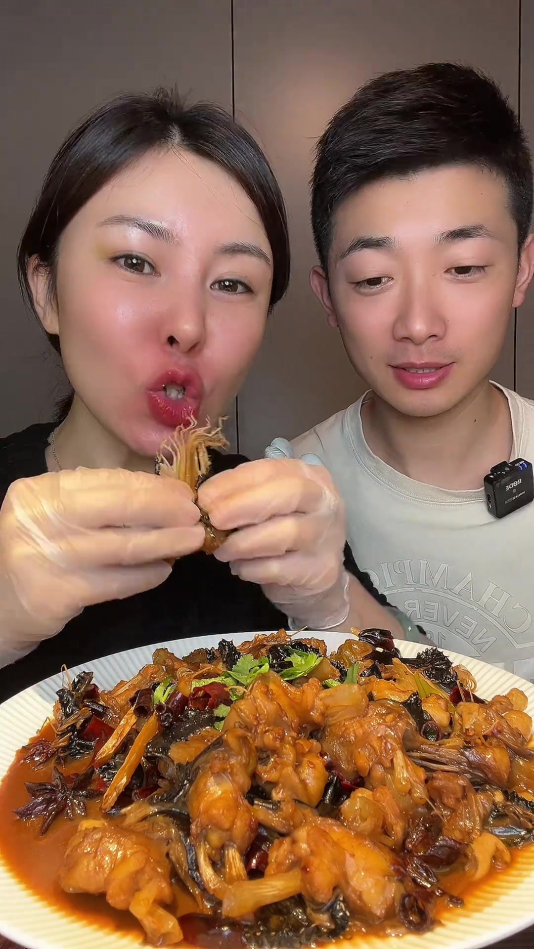你们要的红烧安康鱼翅做法全教程来啦,这回喜欢吃的抓紧拍吧,非常好吃的