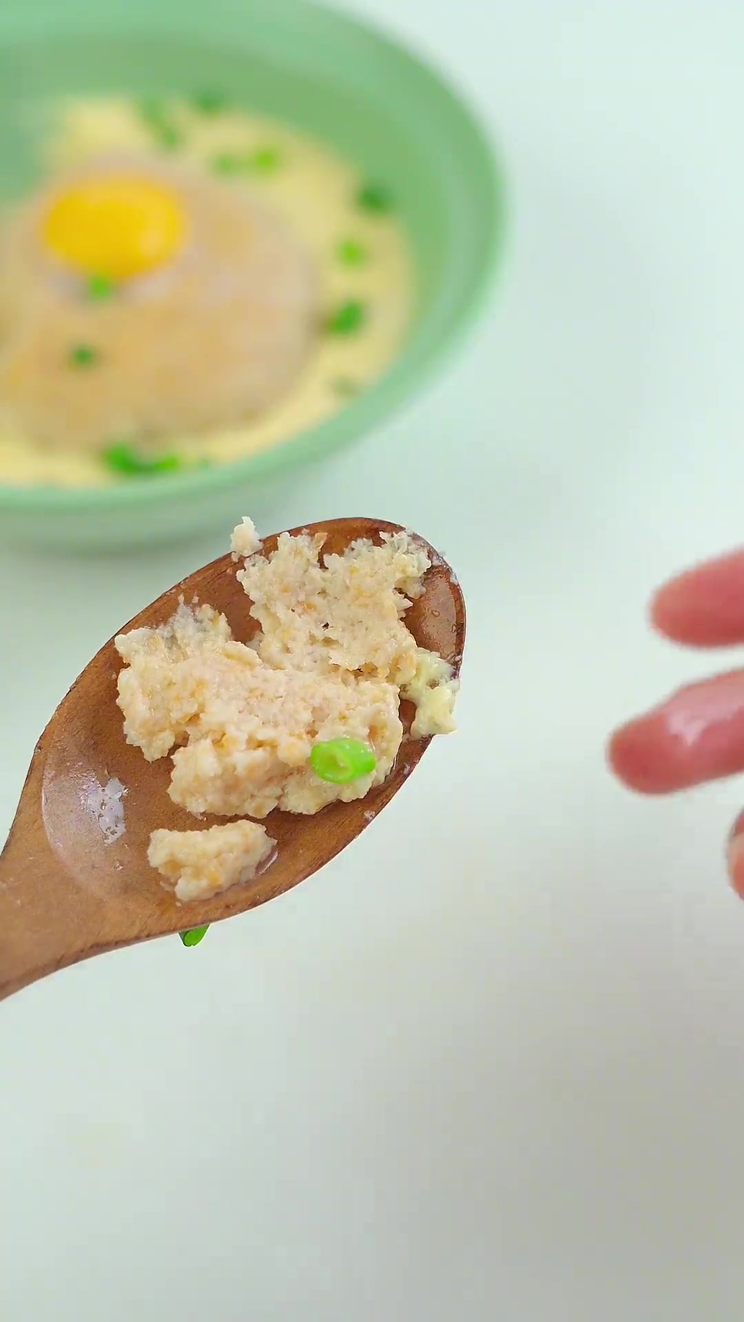 8月龄以上的宝宝,可以安排营养密度高的辅食,今天做这个鲜香肉炖蛋