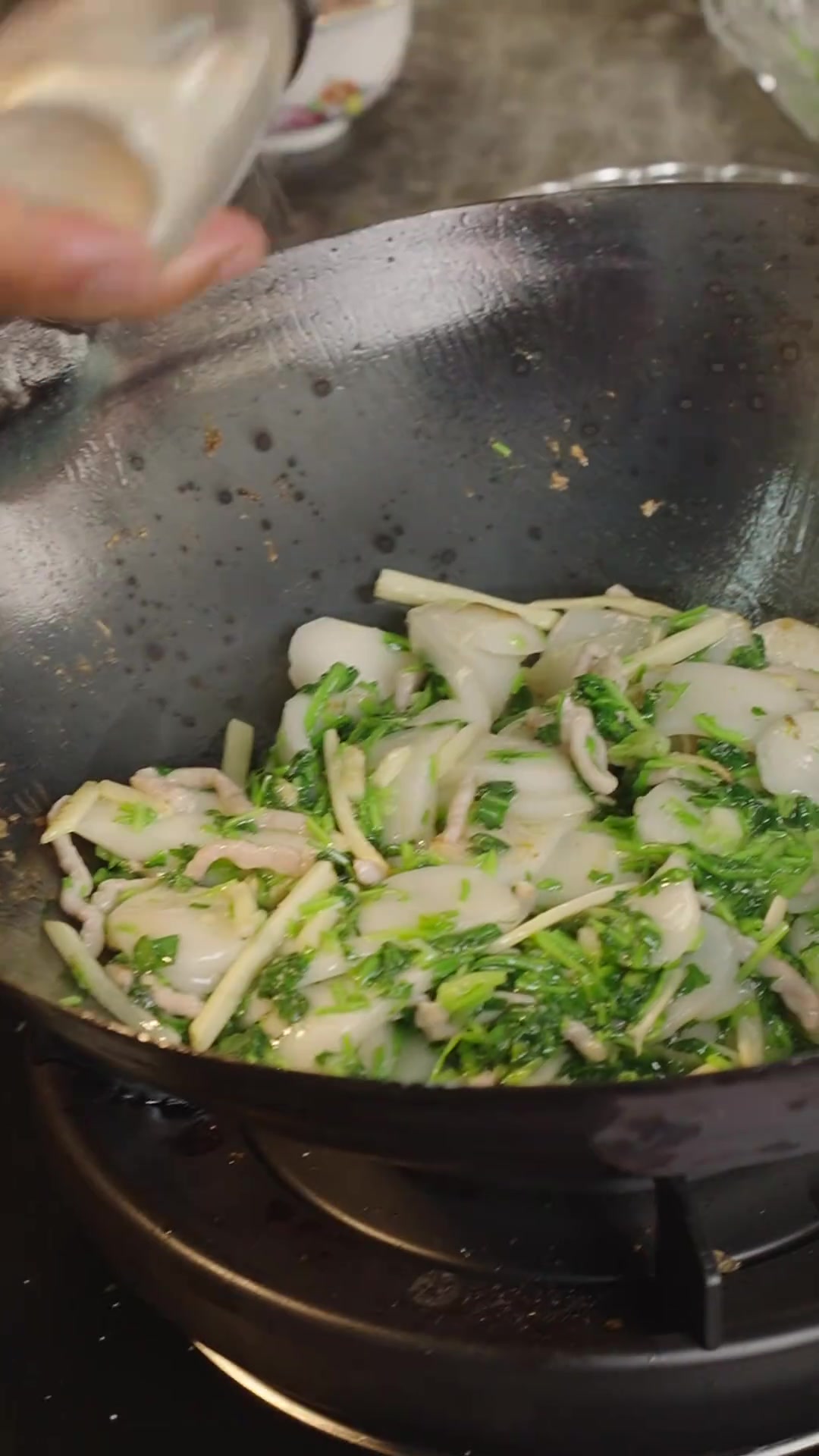 做法简单的炒年糕,但是真的非常香!