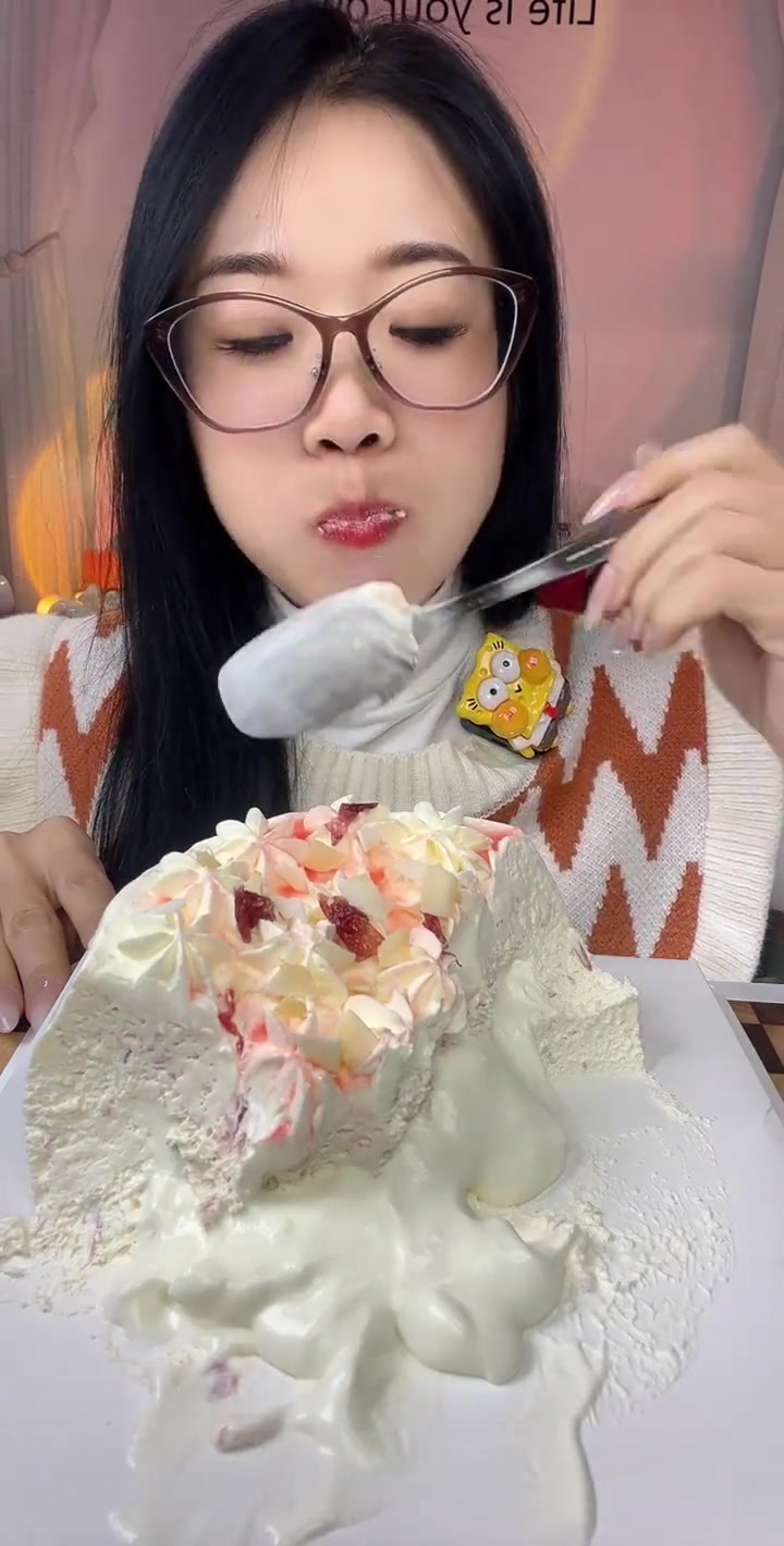 玫瑰生椰无胚奶油蛋糕