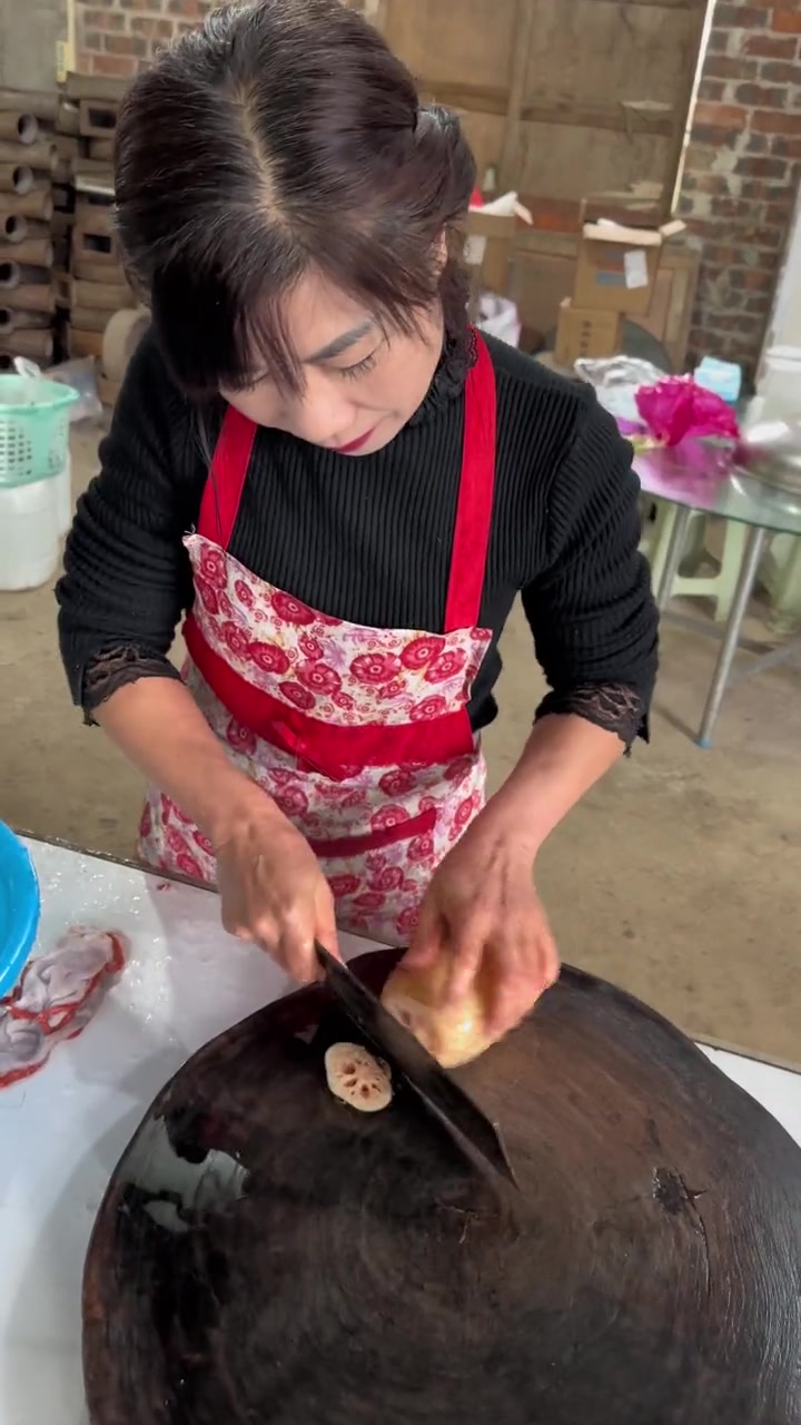 鲜嫩鸭肾搭配爽脆莲藕!