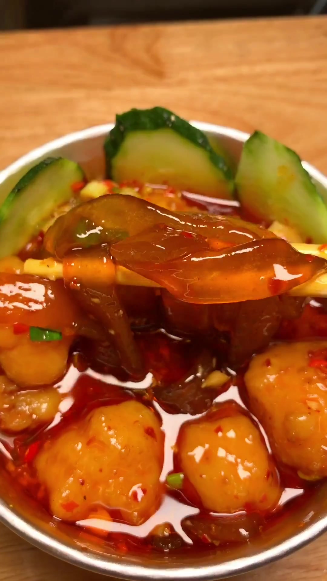 我的好朋友们呢,快来带我去吃火锅虾滑～