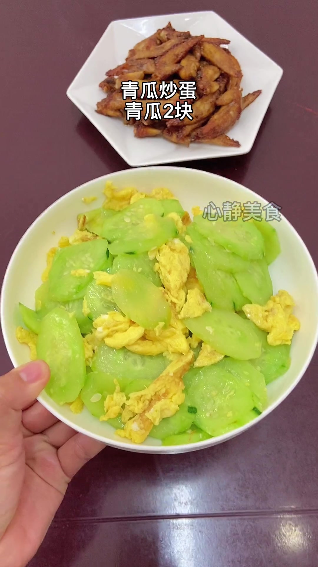 好久没有吃鸡尖了,做个孜然鸡尖,便宜又好吃,10块一大盘。不过冻品不要太经常吃