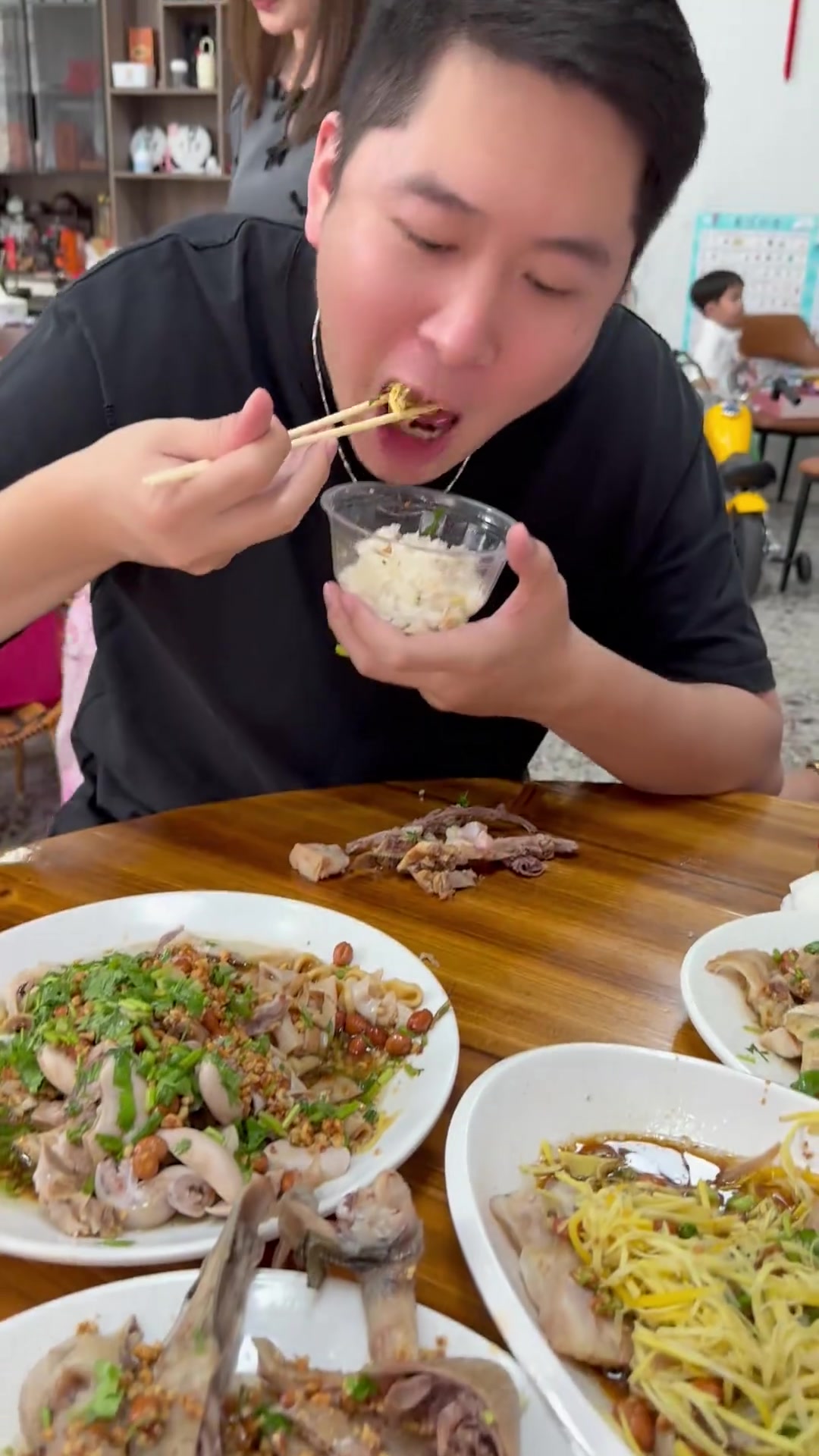 好好吃饭大赛,从南宁来到博白老家,品尝地道白切与冰皮猪手
