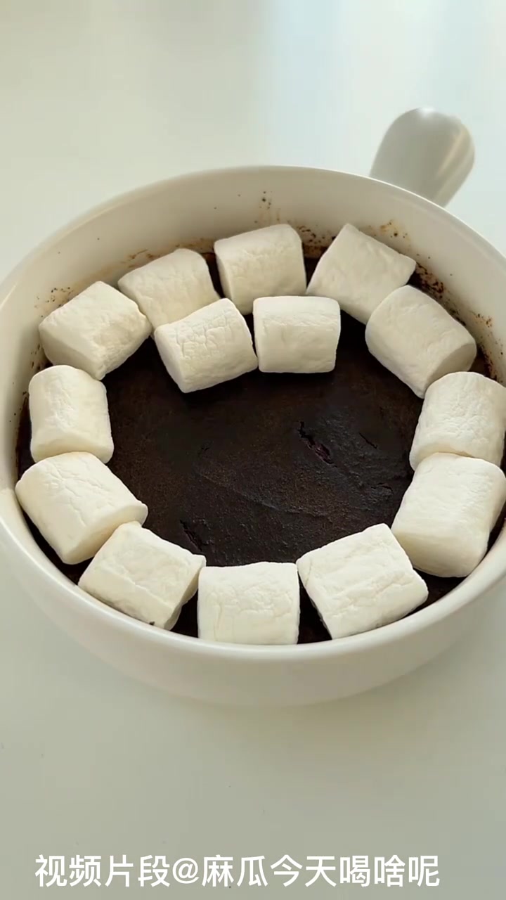 只需要三种材料 就可以做成的奥利奥布朗尼