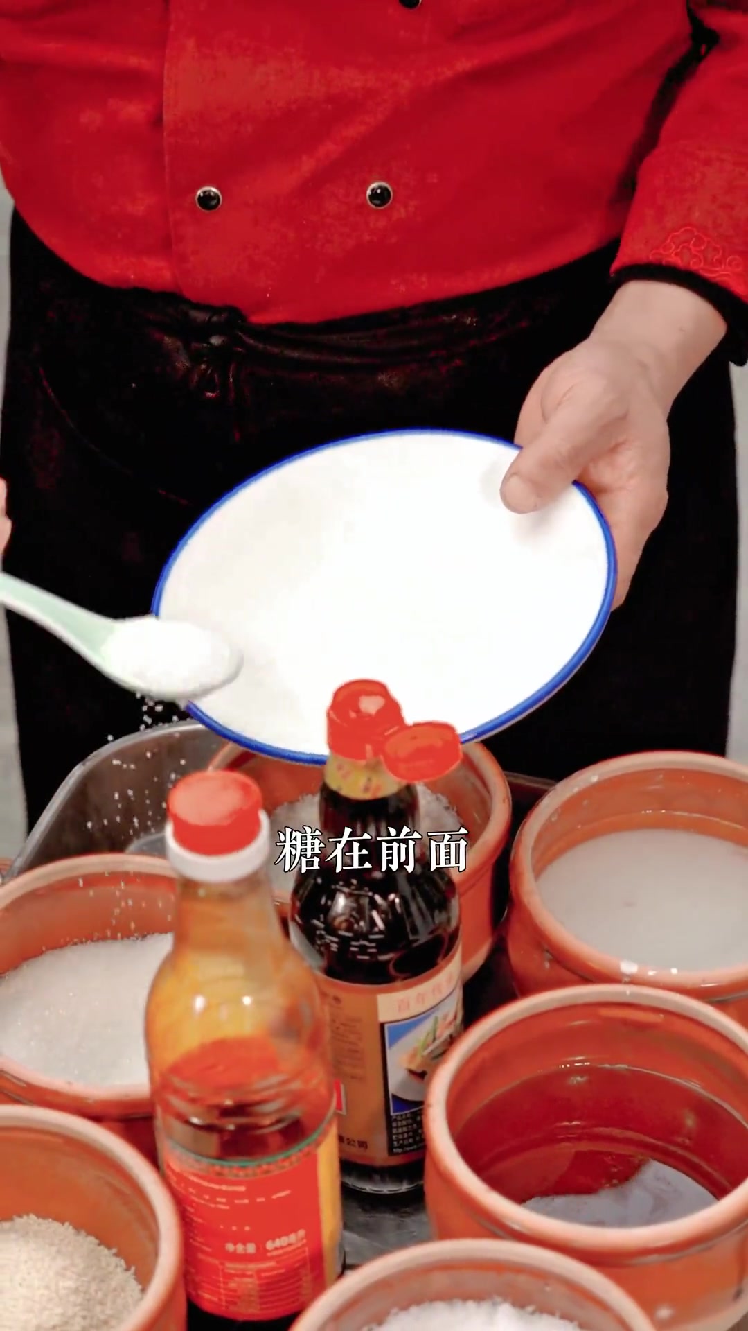 糖醋排骨加菠萝你吃过吗?一口酥脆,酸甜中带着果香,甜酸充斥着鼻子和舌头~我不许你们不会做!