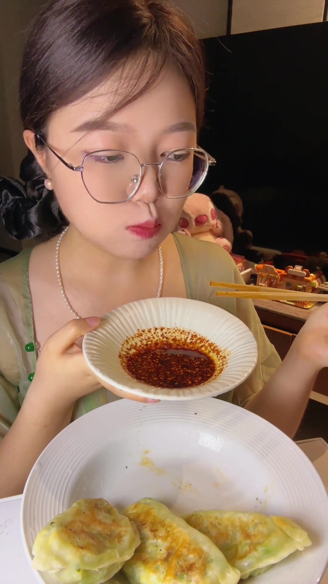 美味减脂餐，小南瓜鸡蛋馅儿饼与蒜蓉贝贝南瓜，芦笋鸡排健康搭配