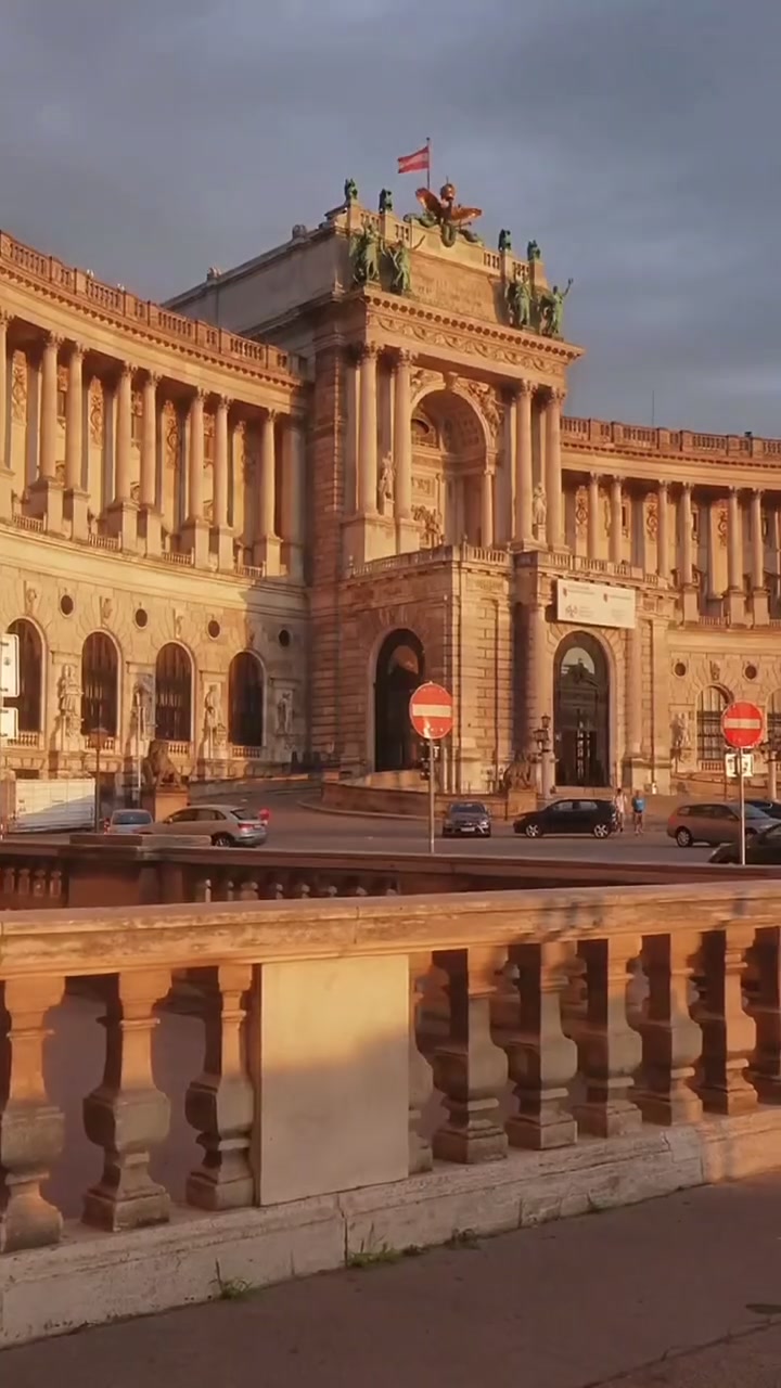 奥地利-维也纳,多瑙河畔的明珠,巴洛克建筑林立,帝国余韵犹存,歌剧与萨赫蛋糕共绘文化盛宴