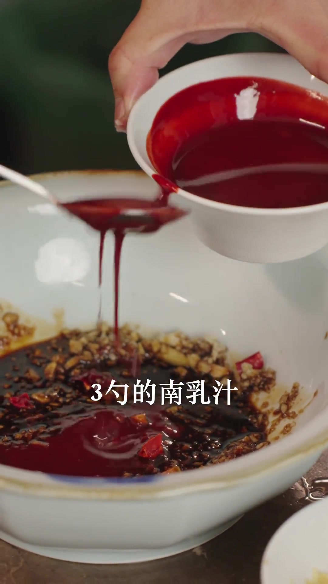 吃完醉虾是绝对不能开车的!你们知道一只醉虾就等于一瓶啤酒吗?