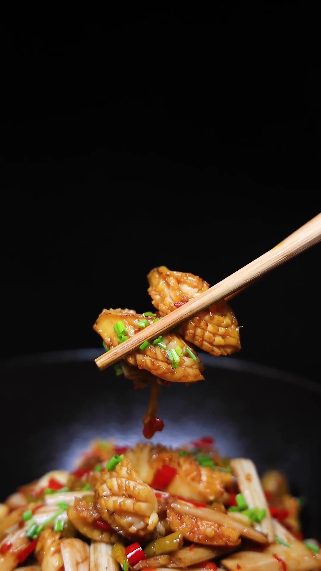 时令菜藕带,藕尖炒鲍鱼,配上浸辣椒下饭绝绝子