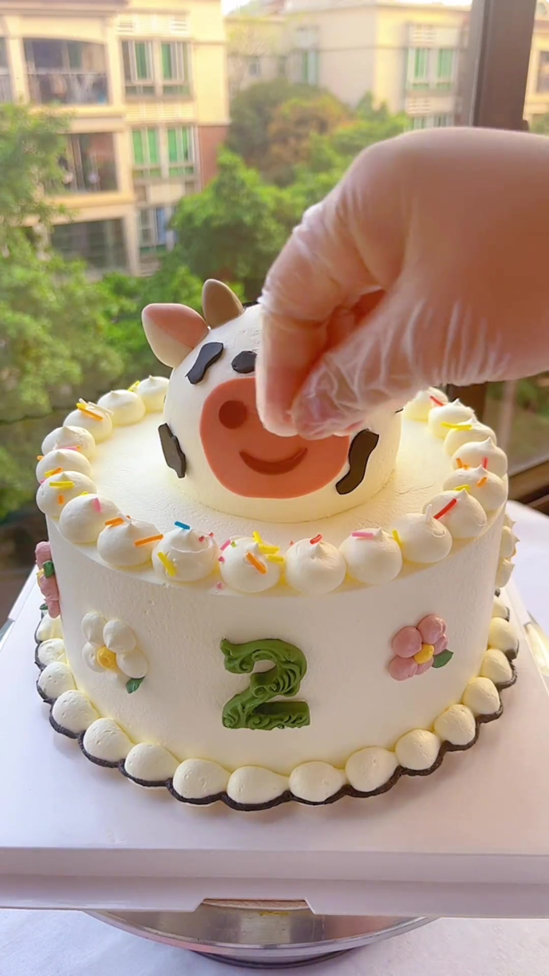 姐妹们，两岁牛宝生日，安排了小牛蛋糕，像不？