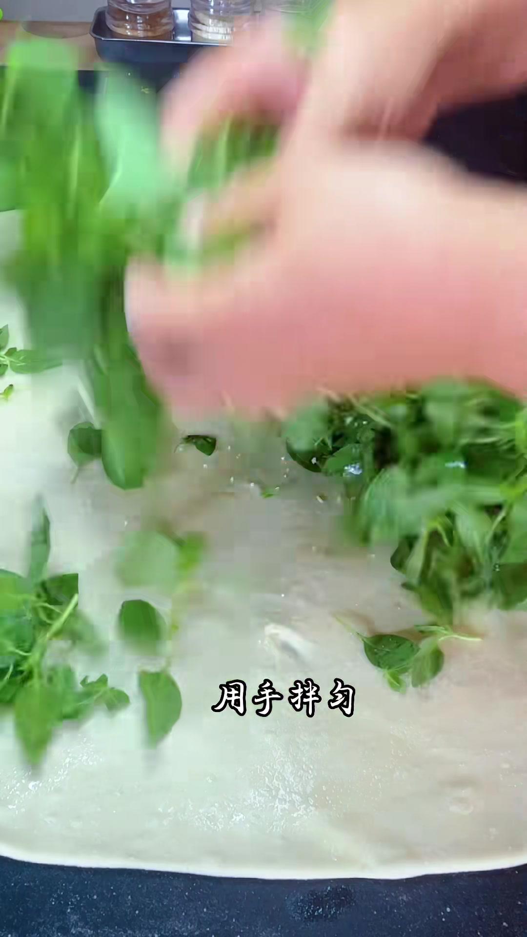 河南老乡到了吃荆芥的时候啦!今天俺做了荆芥菜饼子