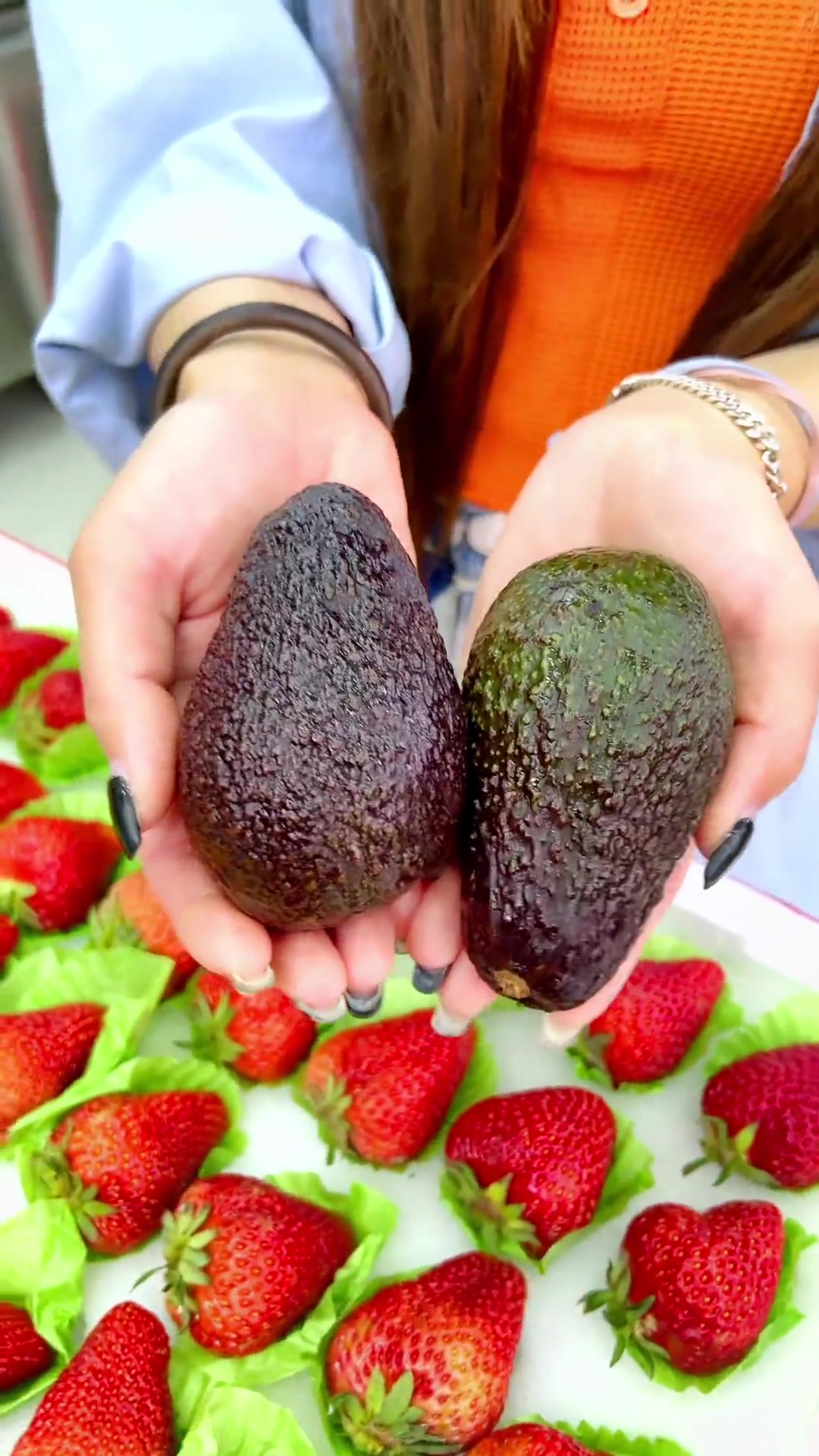 新鲜水果制作的鲜奶茶～你别错过啦～