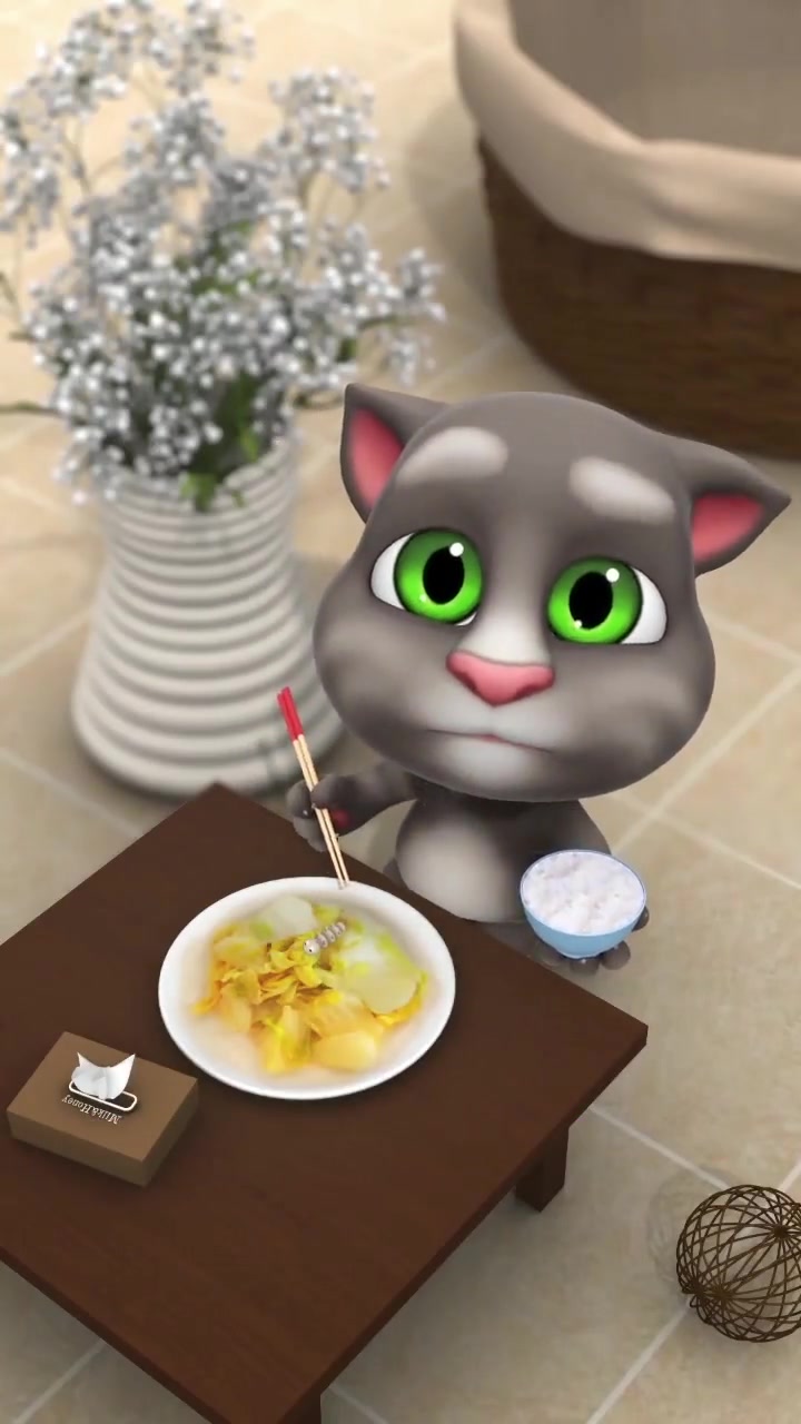 汤姆猫去酒店吃饭,遇到了一条虫……汤姆猫太萌了