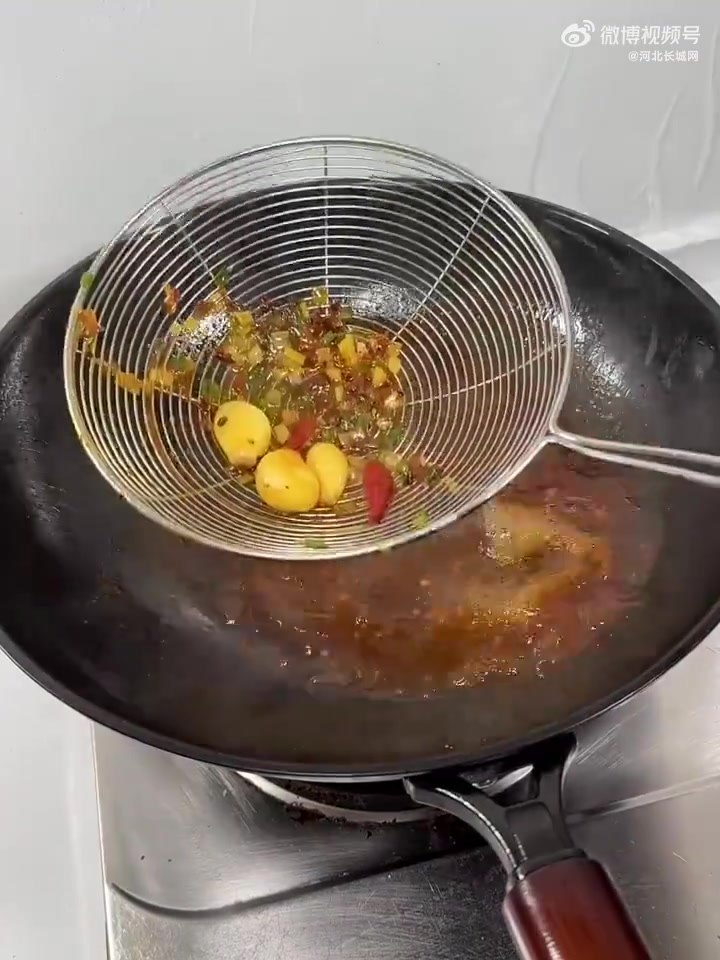 家庭版麻辣烫的做法,学会这几步,香辣过瘾还更健康!(不二日食)