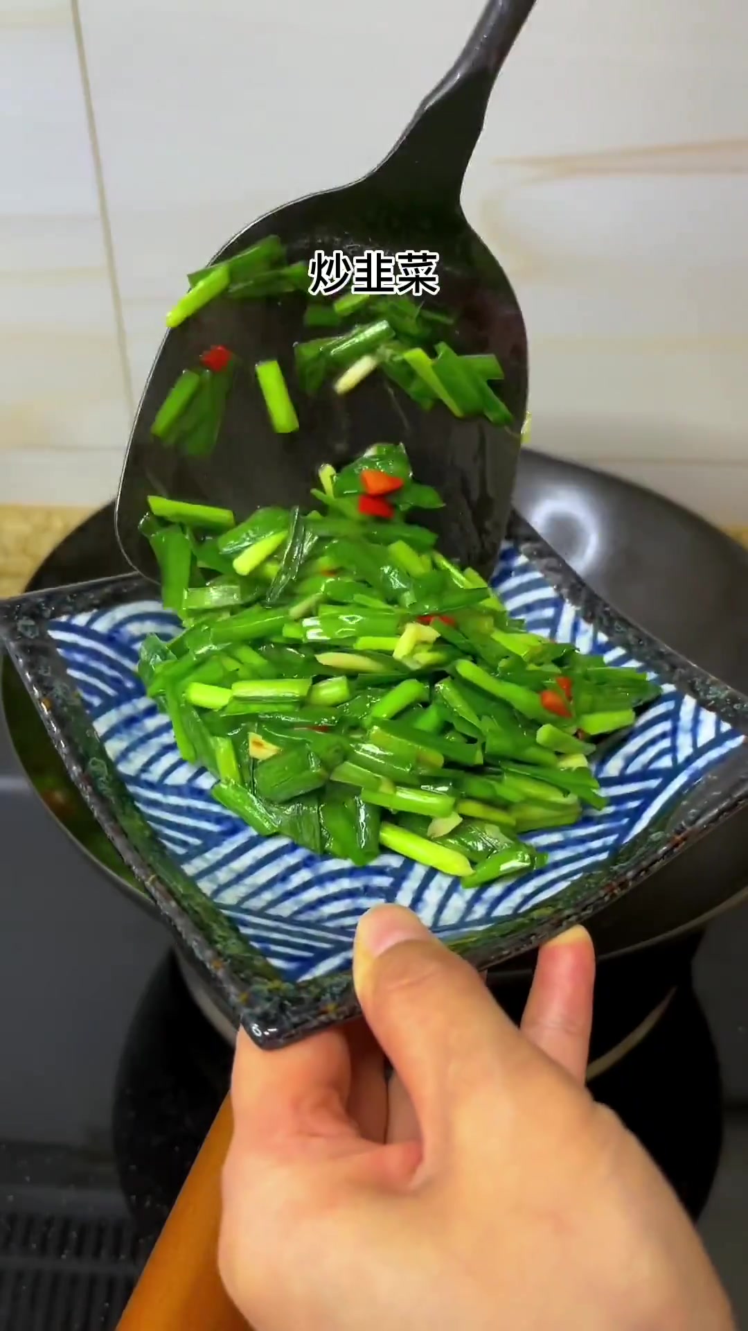 粗粮细作,一锅酸菜玉米面片一顿饭,吃的不是饭,是一种情怀