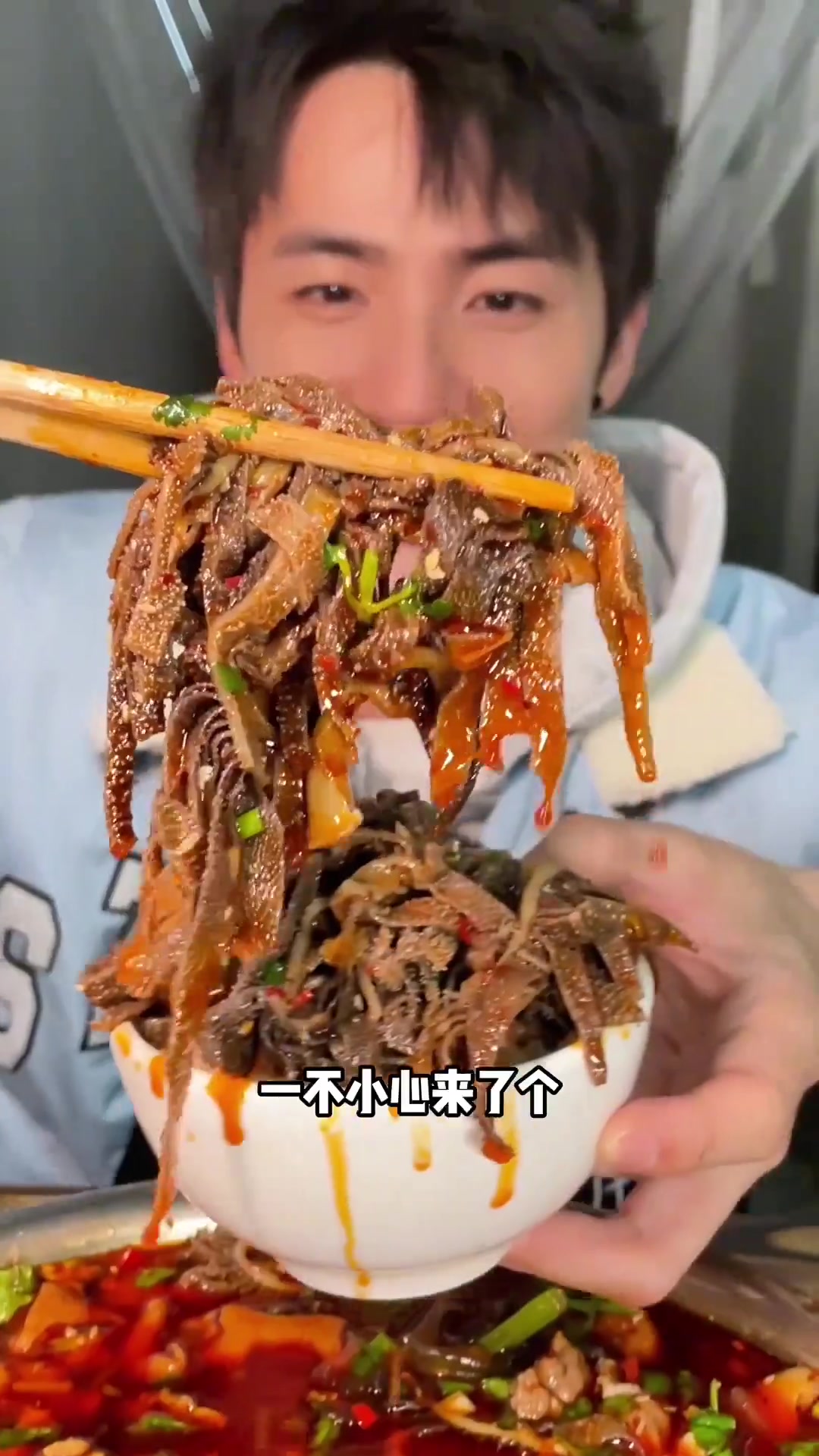 藏在重庆深巷里的爆辣麻辣烫!千层肚盖饭麻麻辣辣超过瘾!