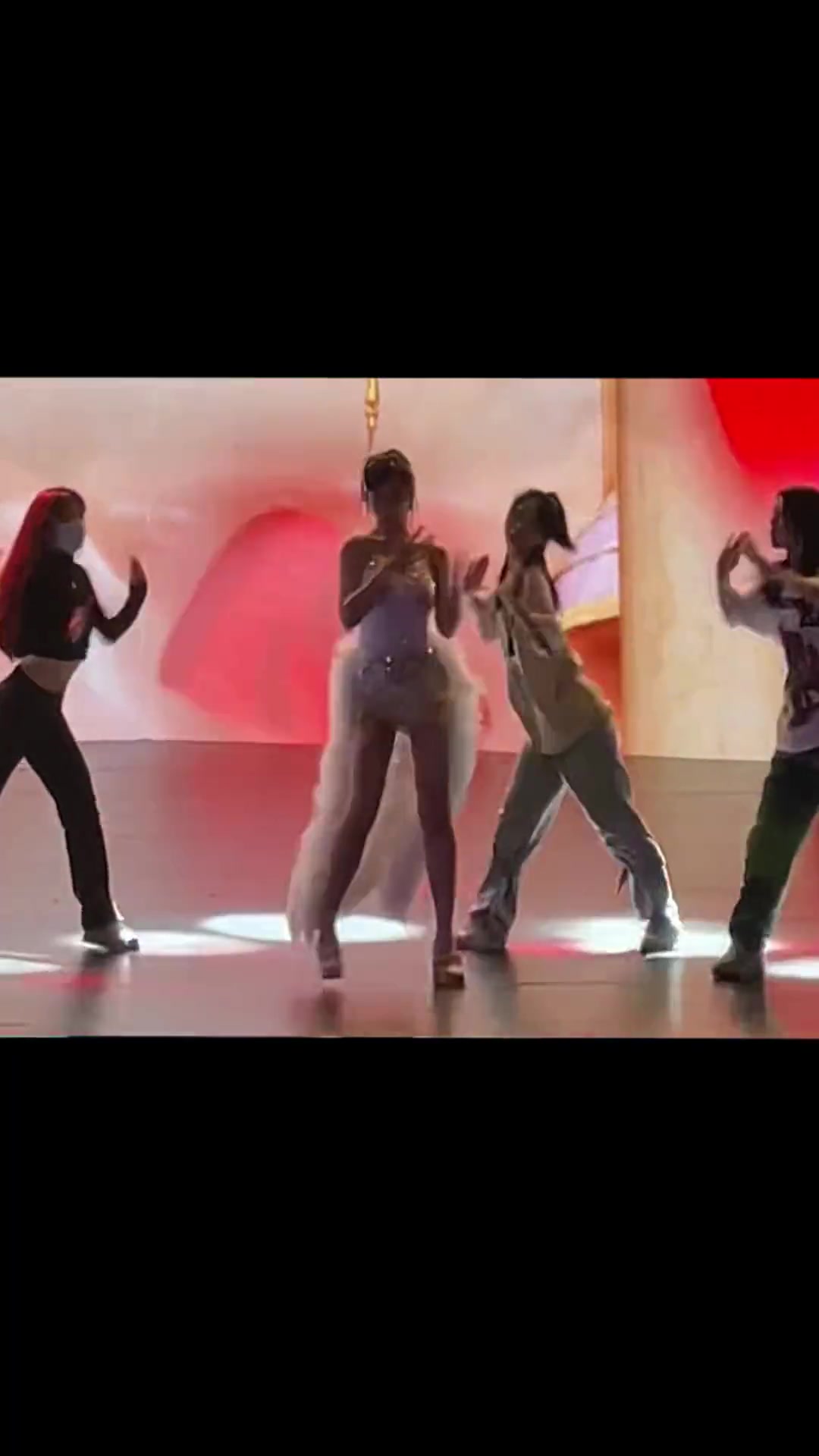 今天来探班米娜老婆啦!