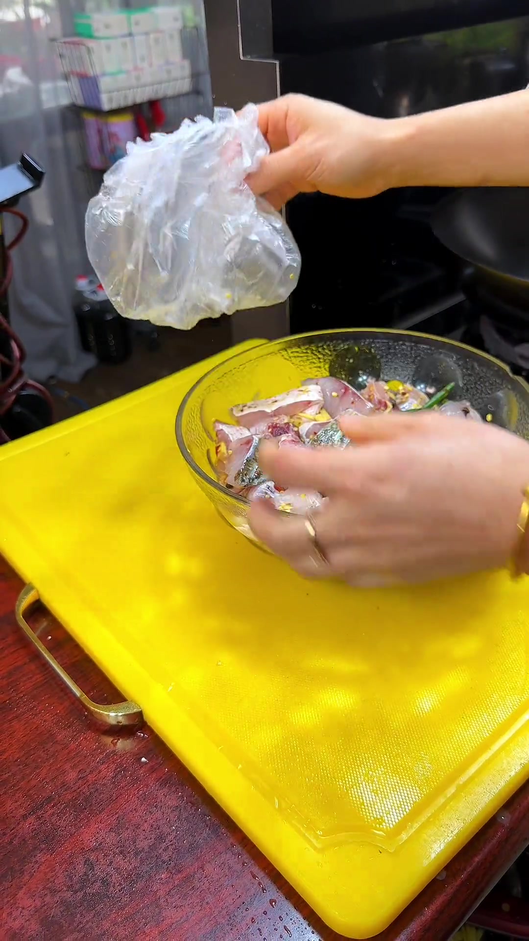 香煎糍粑鱼,不见糍粑只见鱼,这是为何?