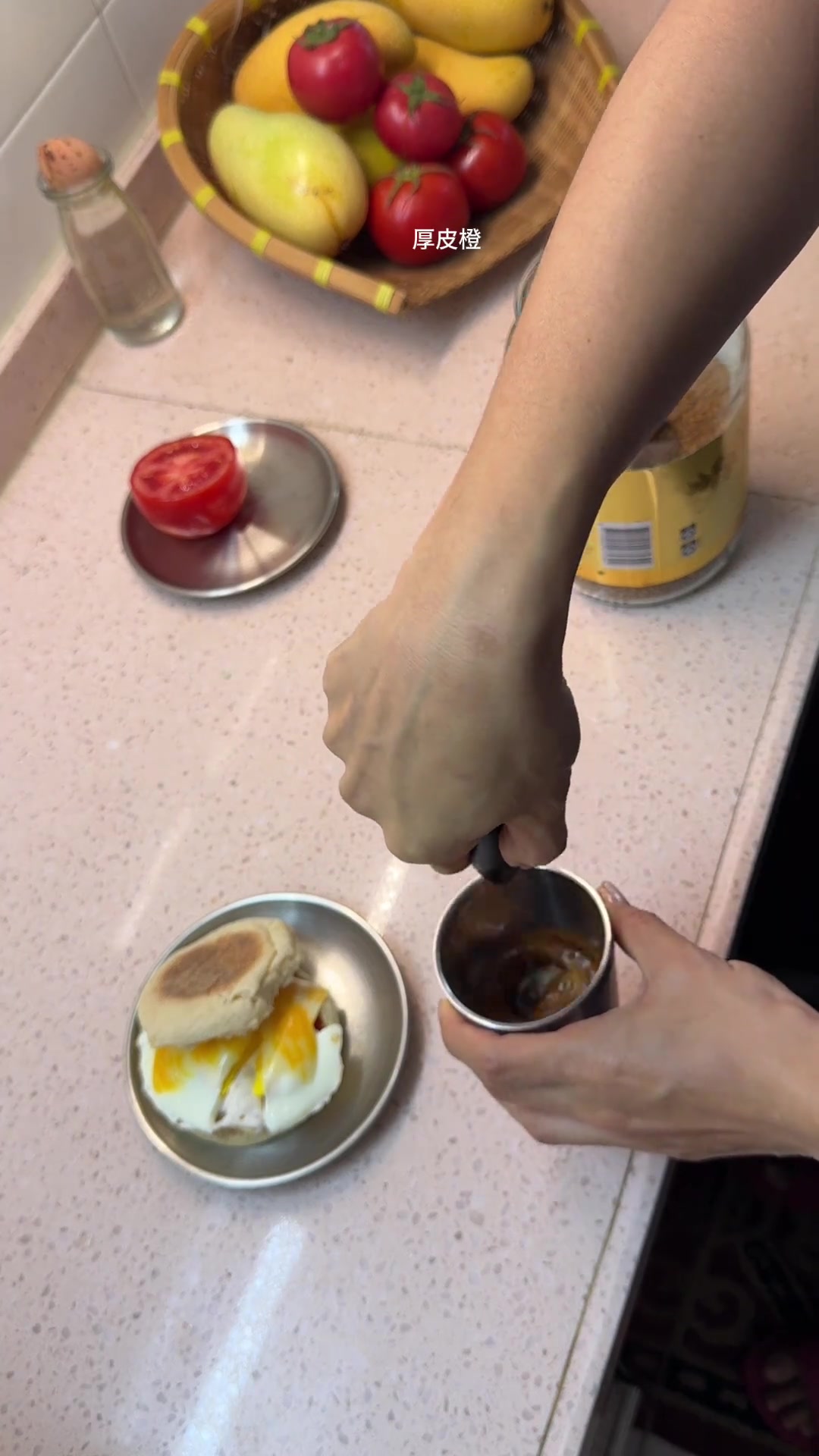 减脂餐推荐，麦当劳牛肉吉士蛋麦芬，饱腹感十足的美味选择