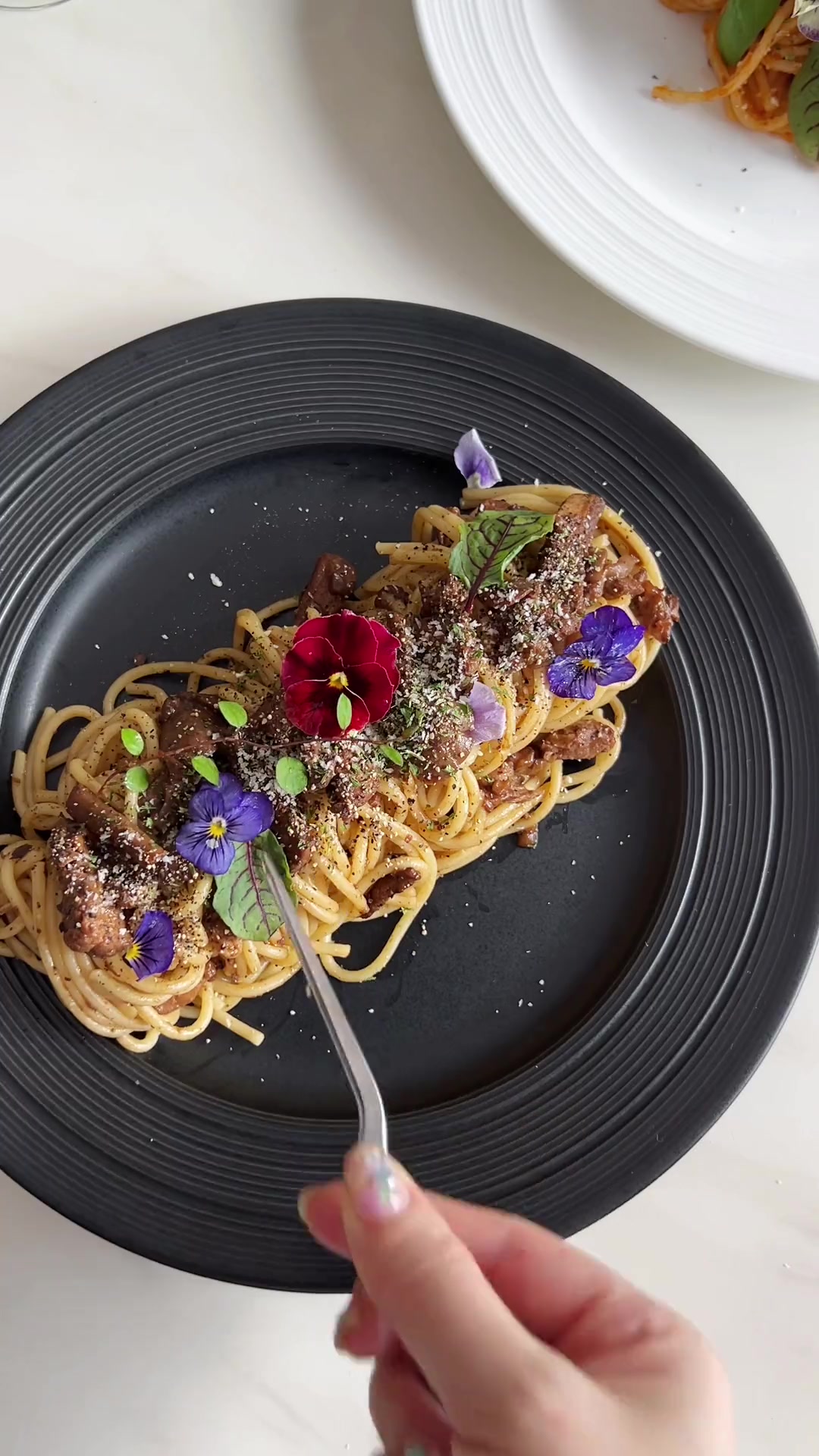 细水长流是你,柴米油盐是你,深情是你,白首也是你;爱你不止七夕,更在朝朝夕夕;今天是七夕仪