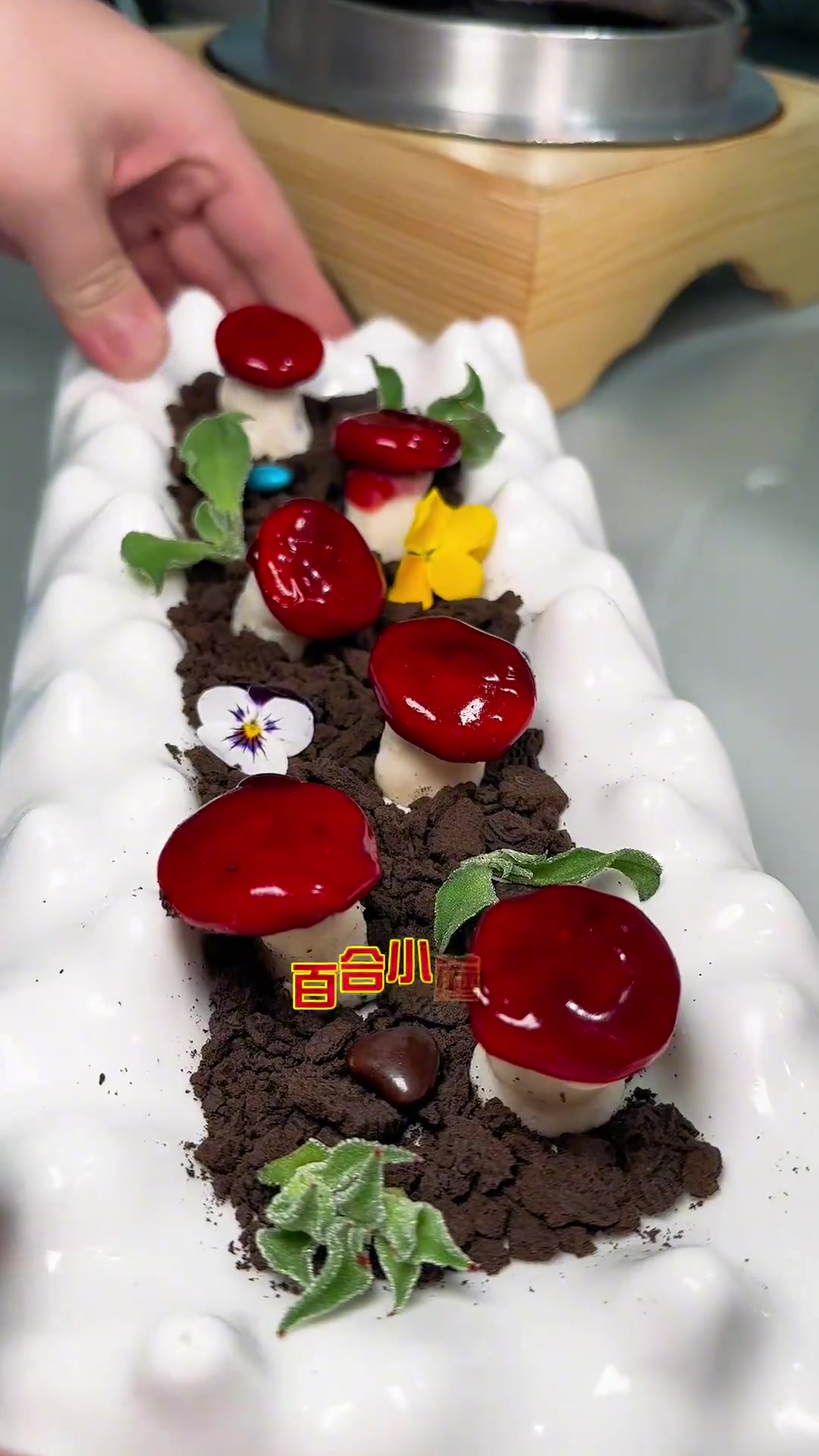 花上千万装修的创意菜餐厅有点不一样,人均才100多