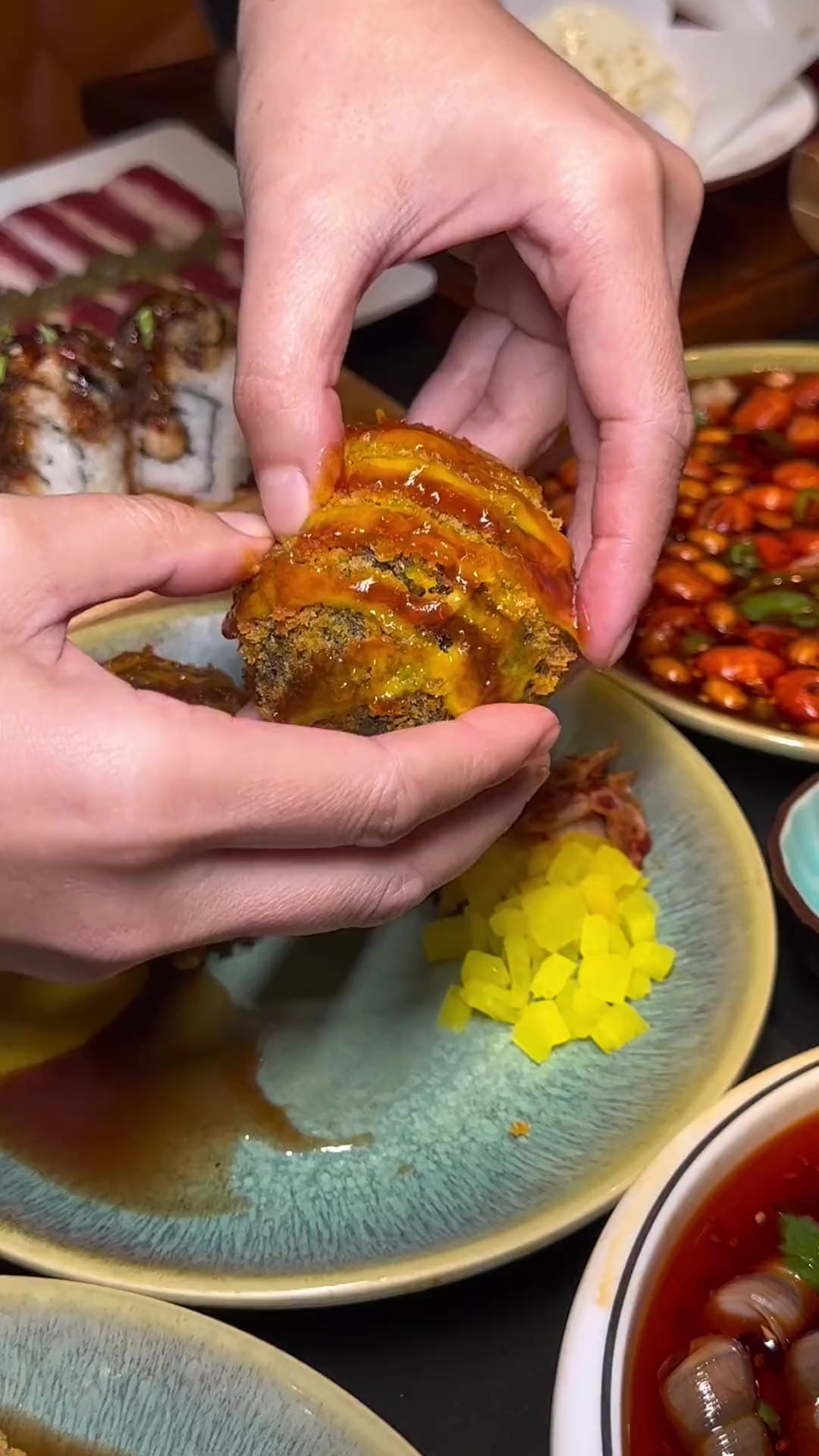 大连西安路还有比这花样更多的网红烤肉店嘛!芝士墨鱼饭团、芝士奶豆腐太爱了!