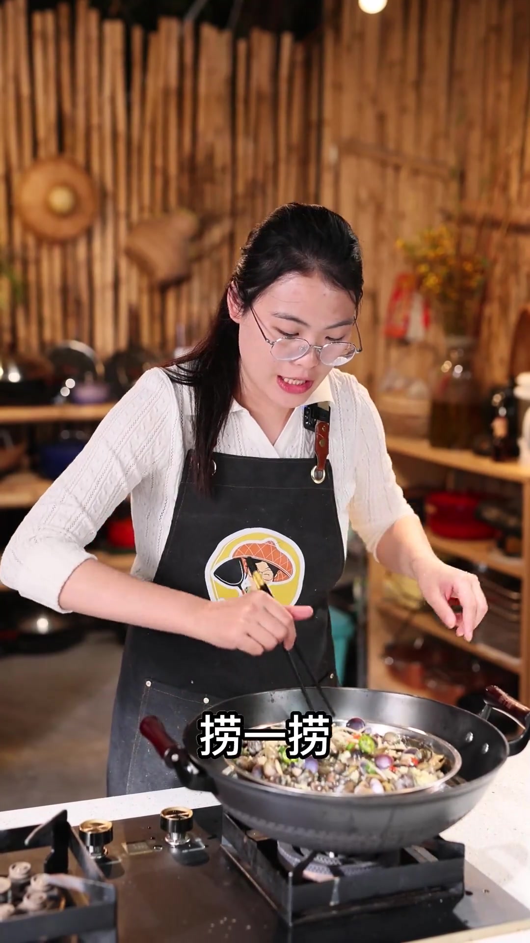 黄沙蚬正是肥美鲜甜时,用蒜蓉辣椒圈清蒸就两个字“鲜美”!