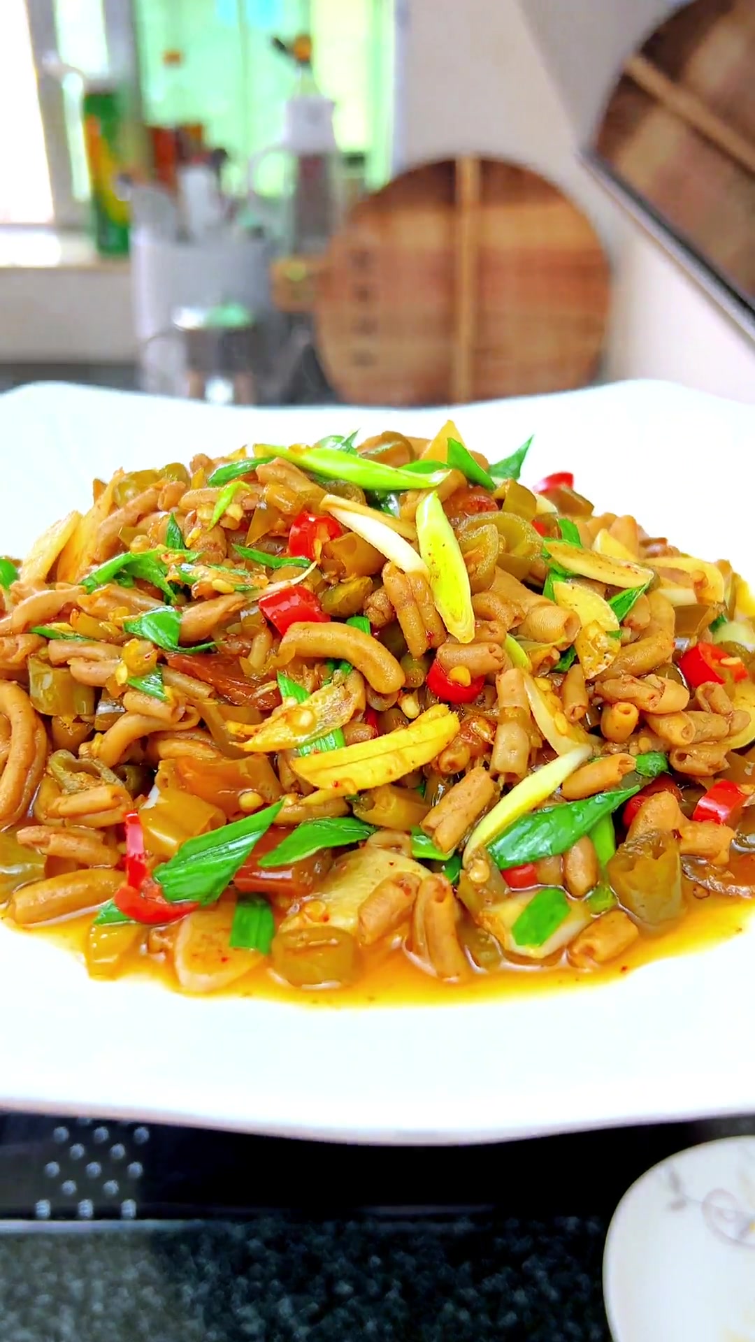 鸭肠处理有妙招，酸辣开胃超下饭，赶紧学起来