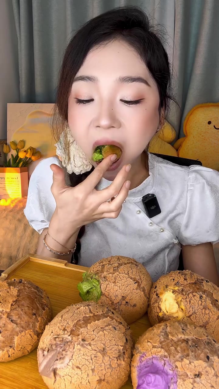 美味黑芝麻甜品,千层蛋糕与麻薯团子,令人回味无穷