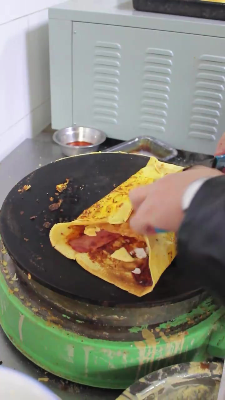 0 基础学员竟做出会拉丝的芝士培根煎饼!煎饼配方直接教学
