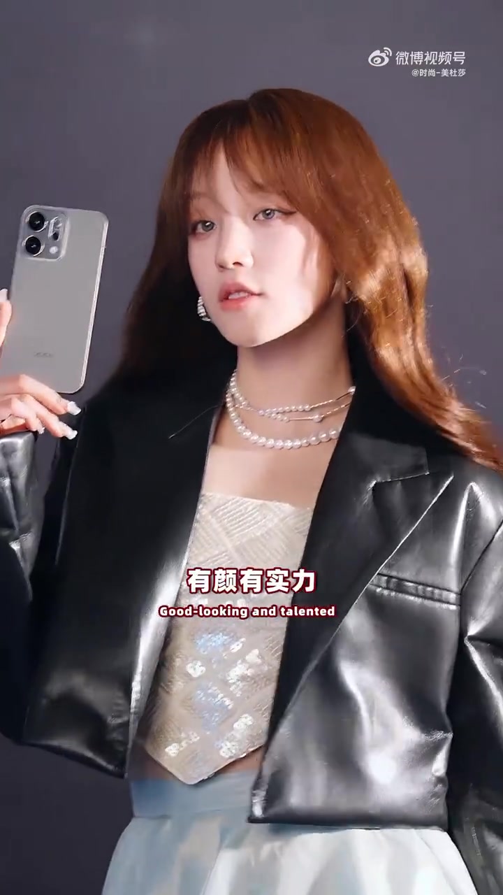 (姬)圈美人鱼,女明星的Live图神机(机)圈天菜驾到,统统闪开!直冲女团百万直拍的三合一