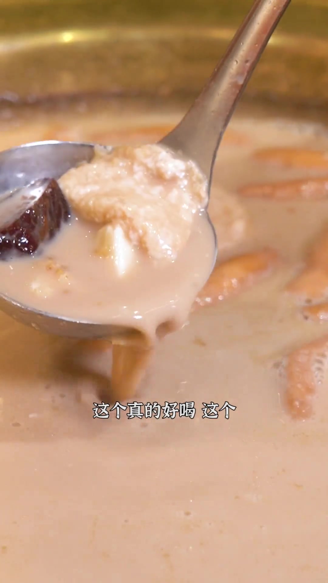 被香味吸引进去的一家店,没想到在广州也能吃到这么正宗的内蒙古羊肉!不仅能吃上风味纯正的锡林