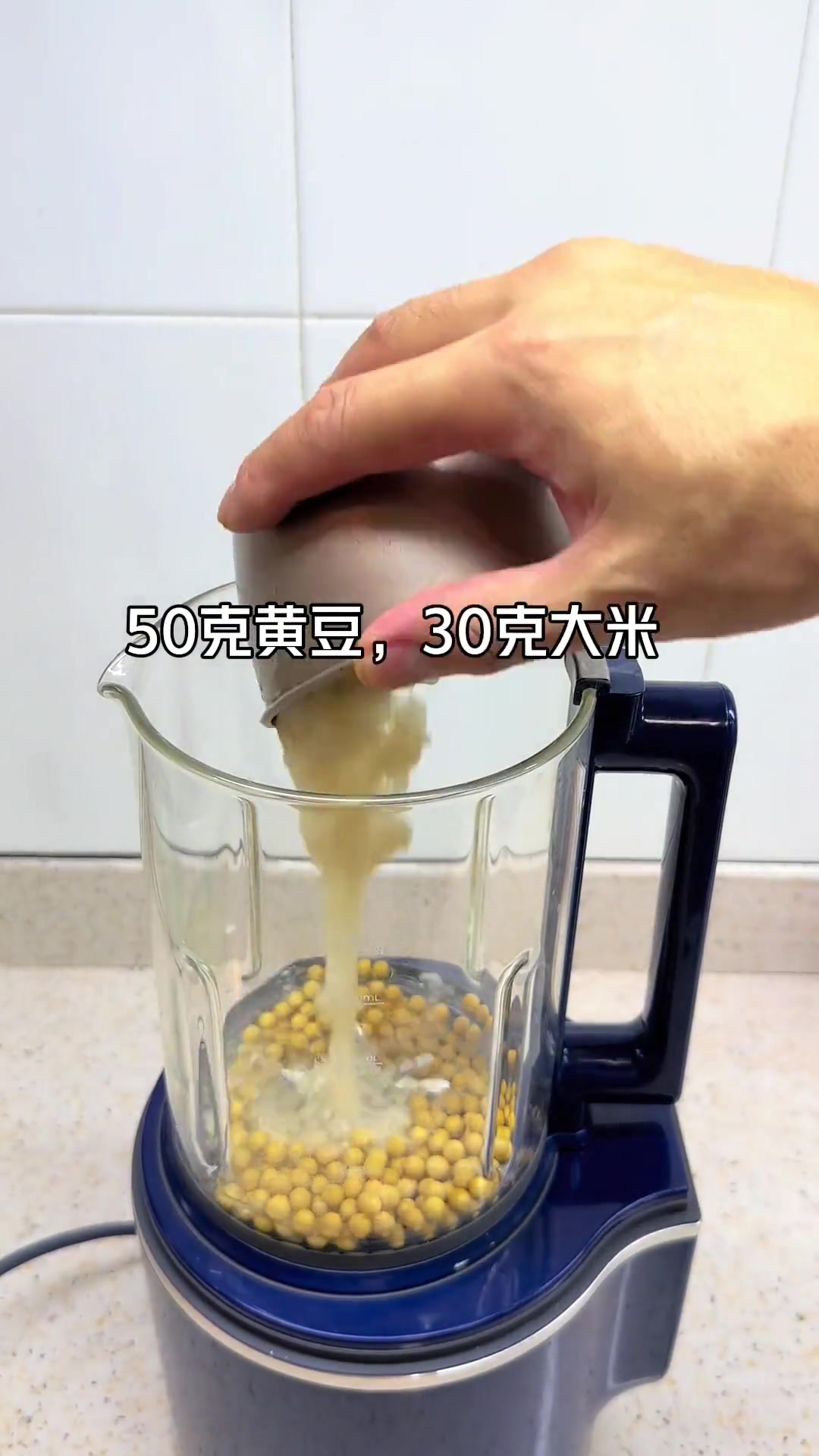 戚风蛋糕教程,零失败的戚风蛋糕教程来了,按照我的方法,新手小白也能成功!松软细腻,不塌陷!