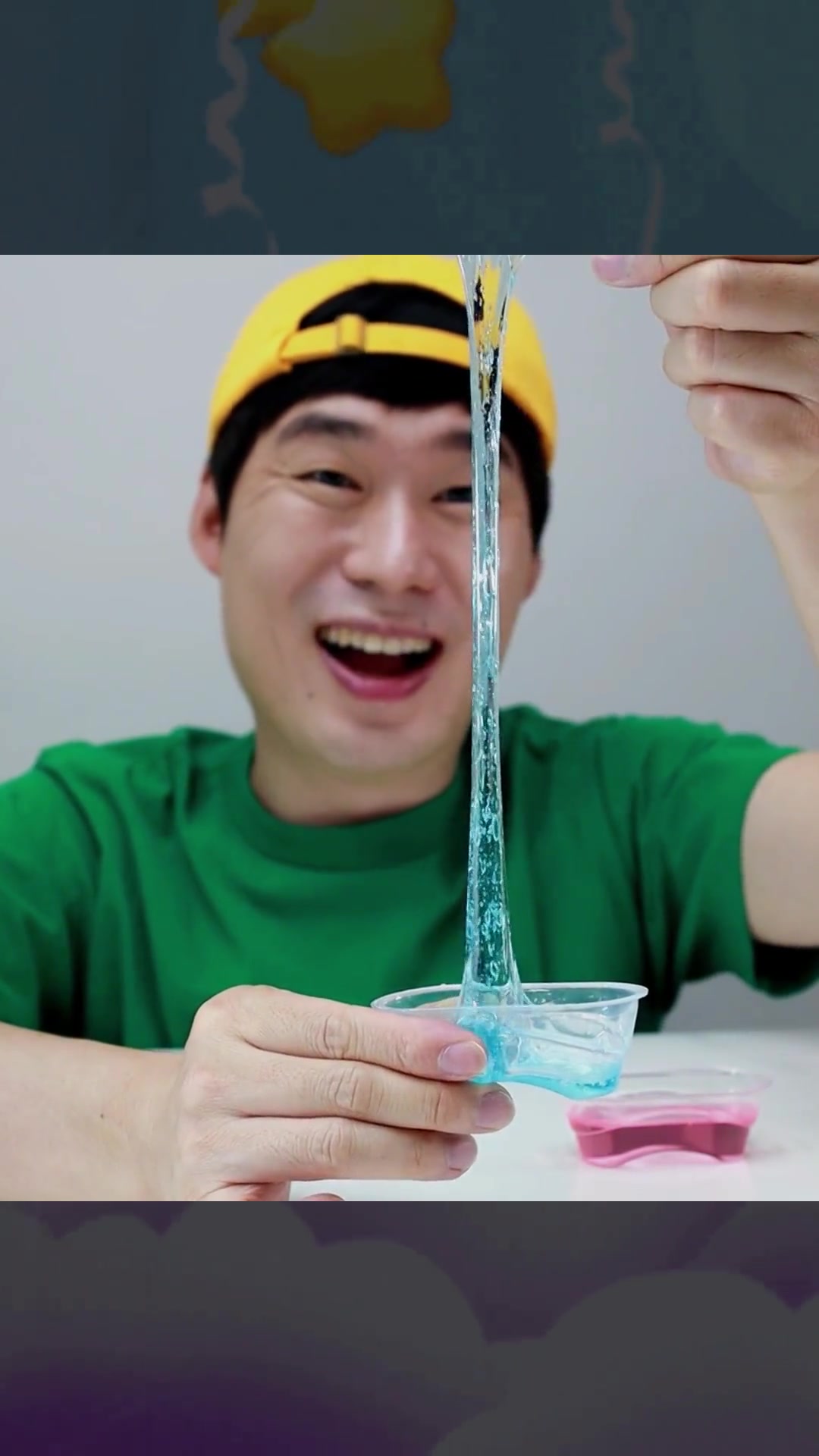金梅吃播足球巧克力等美食,还有鸡蛋软糖啦