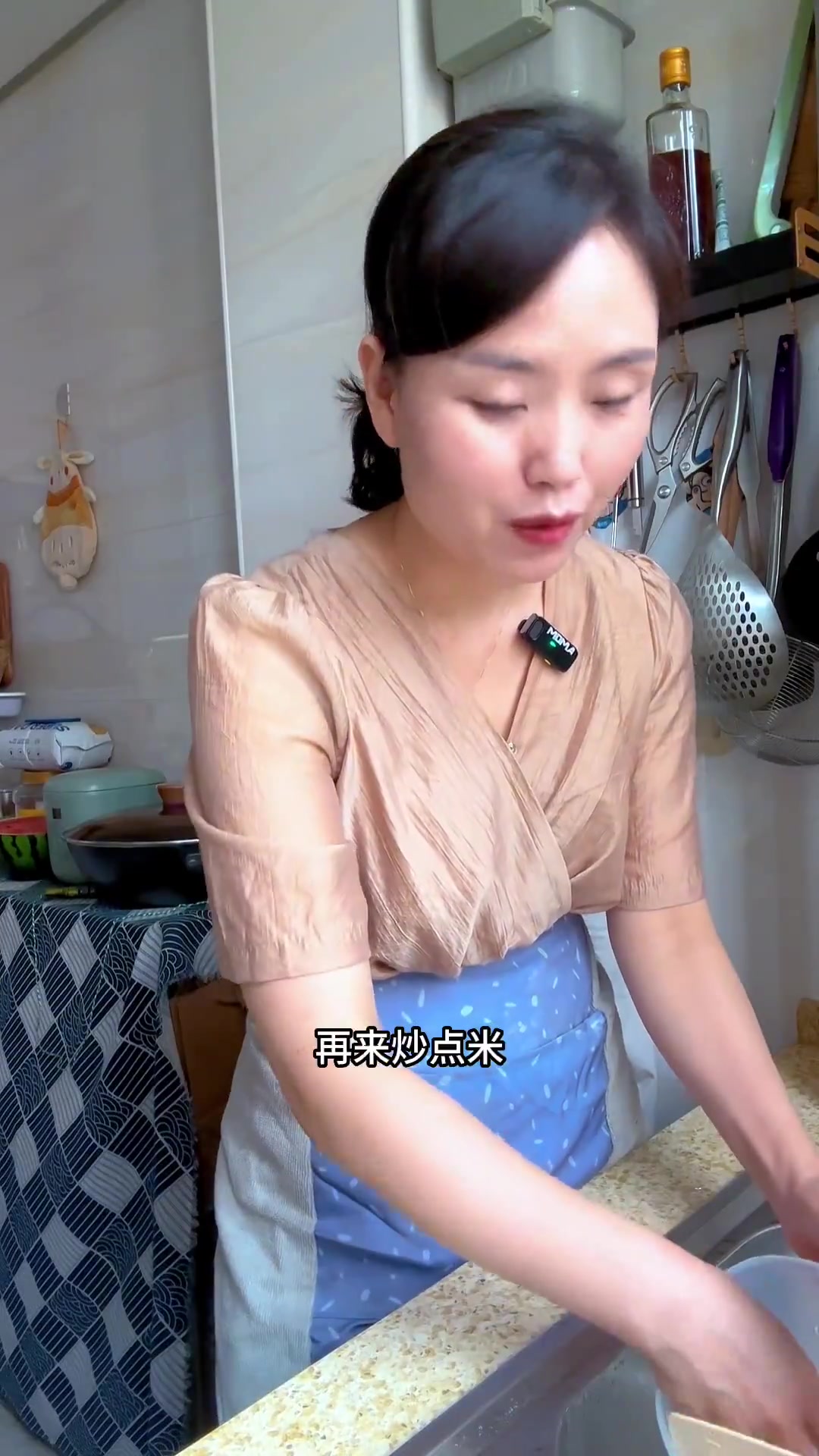 今天买了一条大黑鱼,做了水煮鱼,麻麻辣辣的太过瘾了,自己做干净又好吃