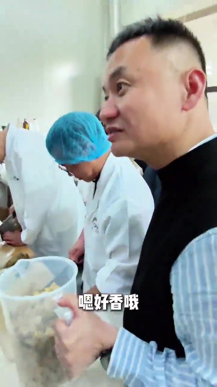 家人们跟着老朱云考察，探秘泡菜博物馆感受泡菜文化