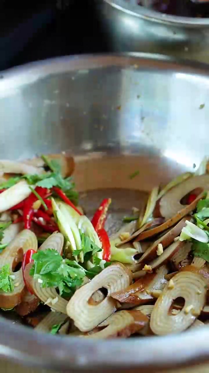 在家吃饭就是得省事,凉拌素火腿