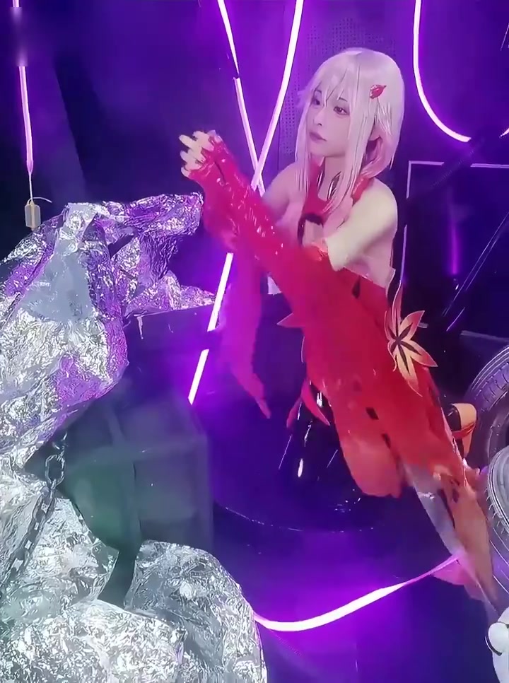 偶尔能当一次全自动coser!「楪祈cos金鱼装」