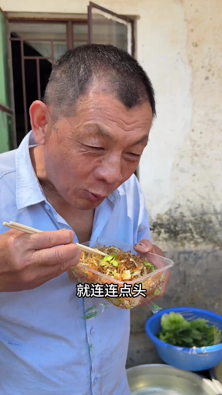 小张炒饭正式上线,开启摆摊还债道路,记录真实生活