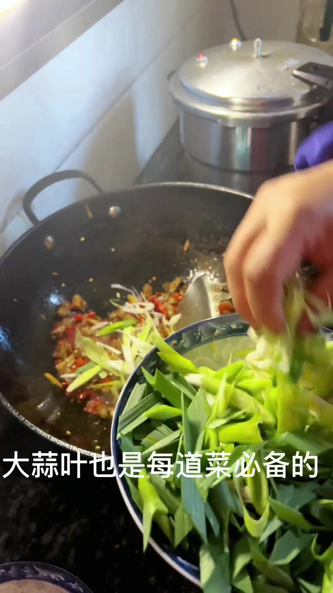 湘菜像加了辣椒的东北菜,鱼头豆腐火锅超好吃可试试
