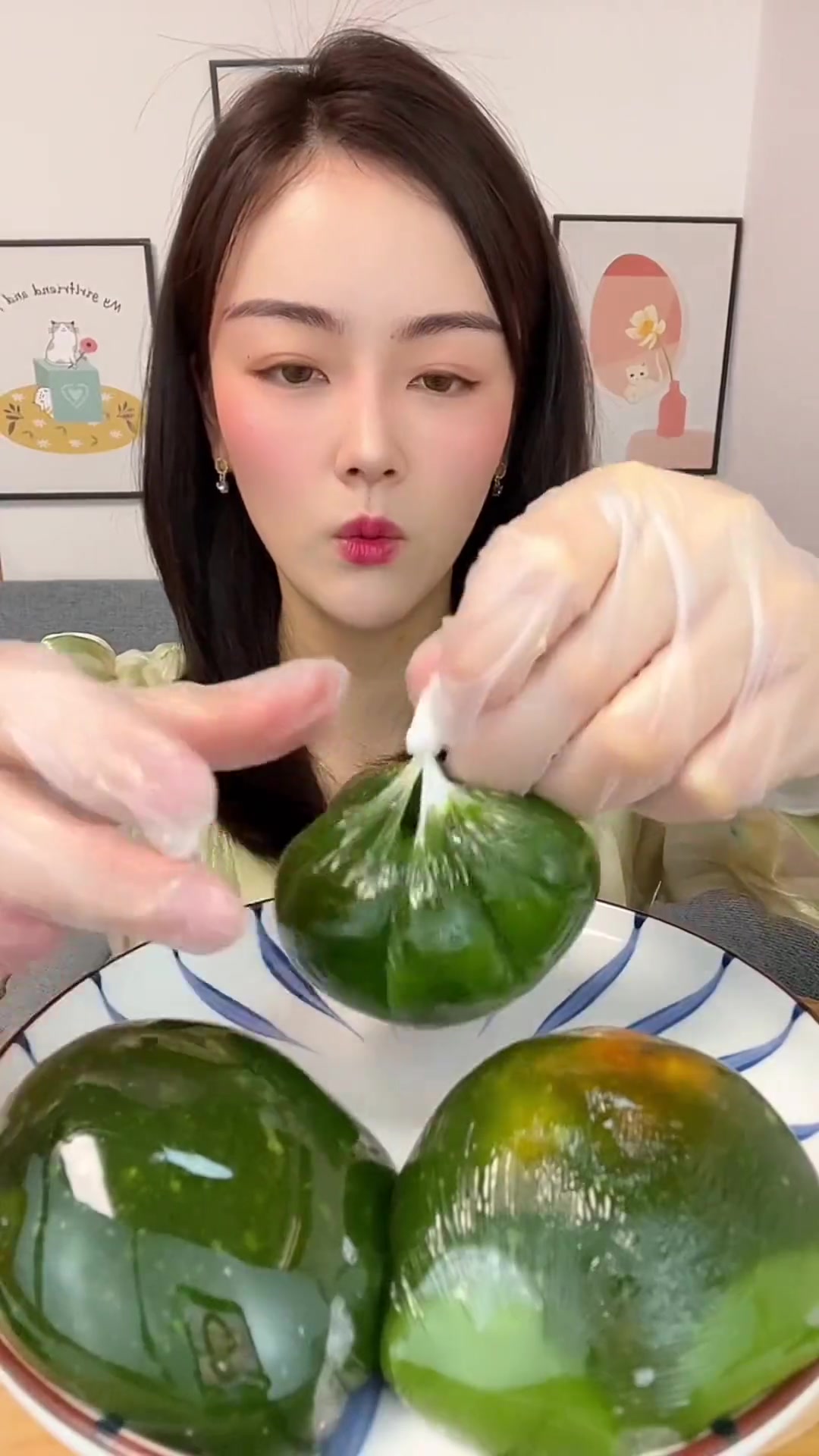 软软糯糯绿油油的大青团太好吃了