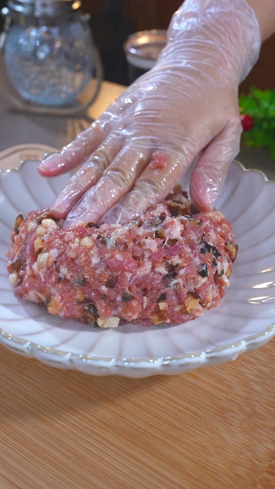 冬菇云耳蒸肉饼,广东妈咪都识整的菜,每次做小朋友都要多吃一碗米饭～