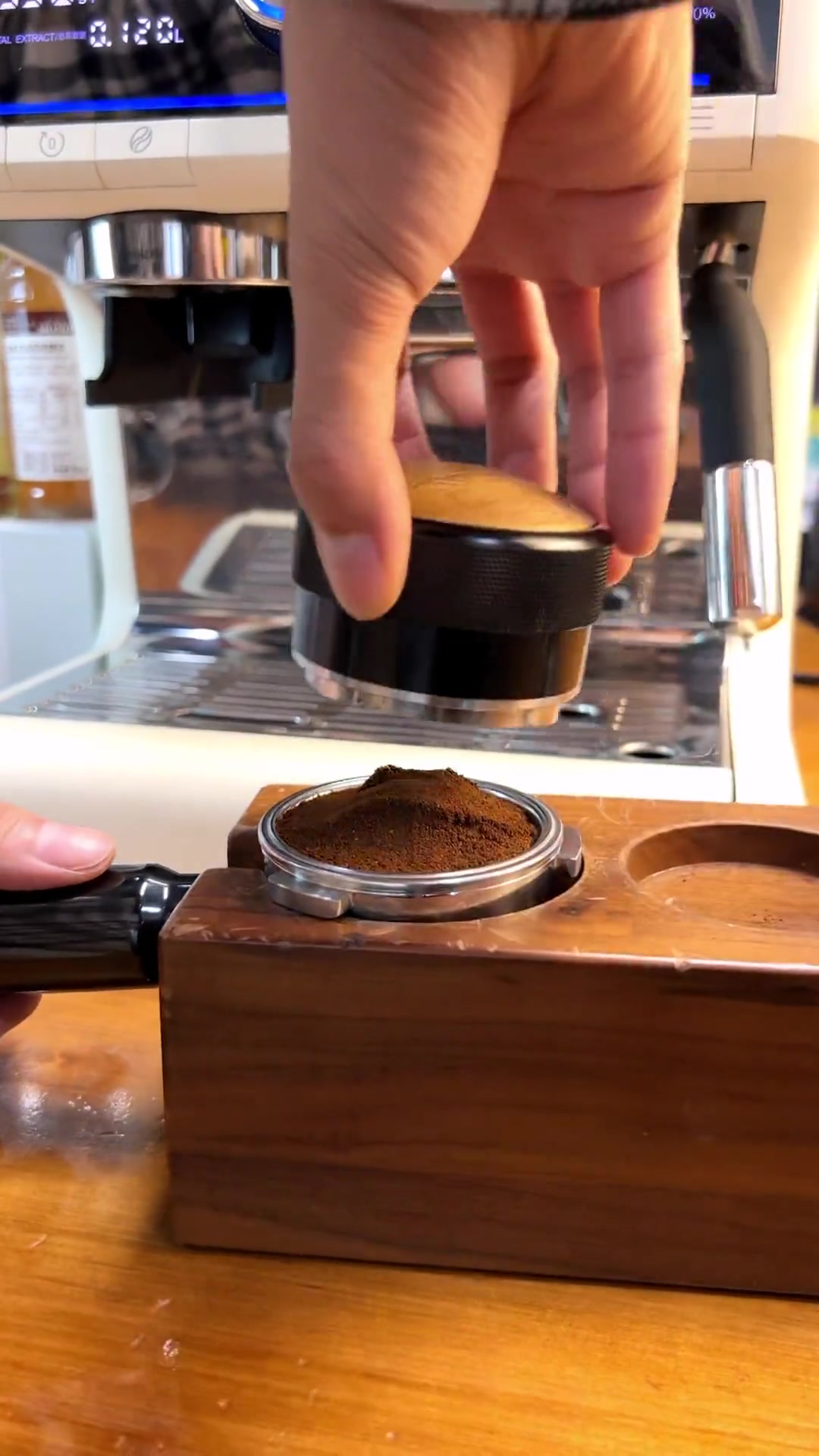 今天开箱马克西姆鲶鱼新款教大家制作一杯巧克力海盐奶盖拿铁