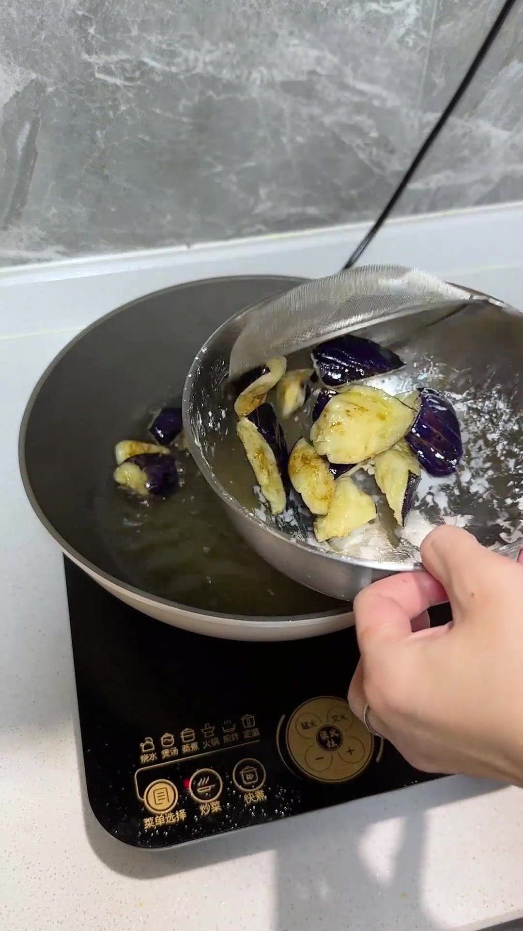 vlog晚餐:深圳初恋情侣日常晚餐,努力筑家进行时