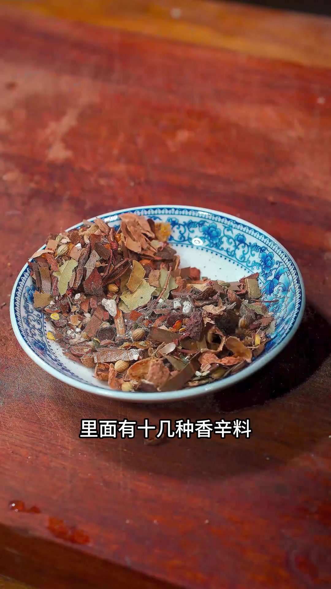 冬天就要多喝这个萝卜牛肉汤，一碗下去整个人就暖起来了！