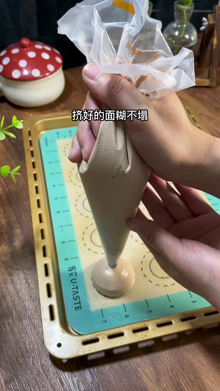 奥利奥咸奶油空气蛋糕超满足,今日做俩6寸还录了视频