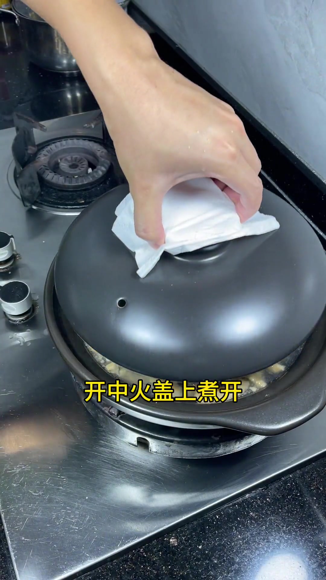 三成肉羹花菜豆腐汤,这是我家经常做的肉羹汤,一周吃八次越吃越爱吃